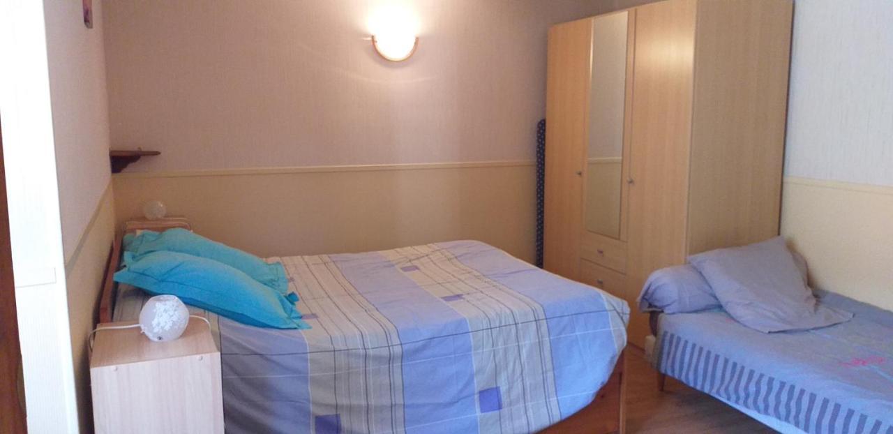 Maison Pour Nombreuses Personnes Pousseaux Екстер'єр фото